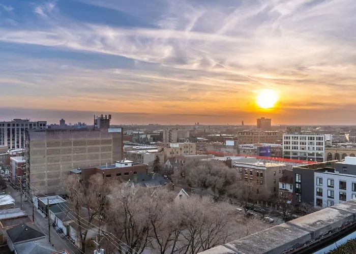 Sunny Modern Loft Montrose Rooftop Wfh Gym * Chicago