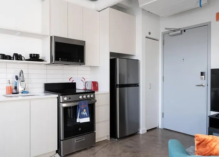 Sunny Modern Loft Montrose Rooftop Wfh Gym